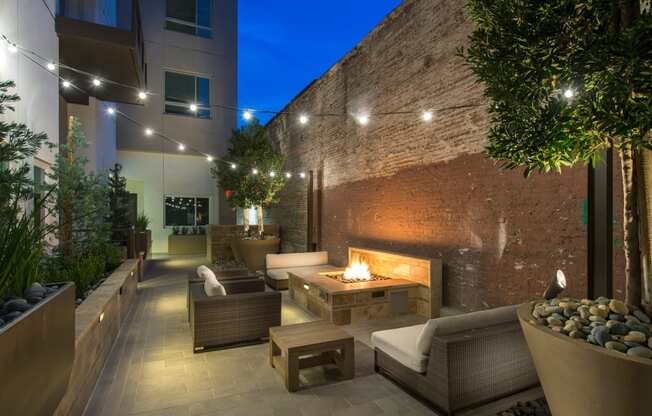 Courtyard Garden with Fire Pit at 1000 Grand by Windsor, Los Angeles, 90015