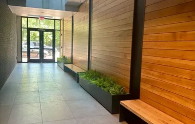 Upgraded 1 bedroom unit- Walking distance to campus!