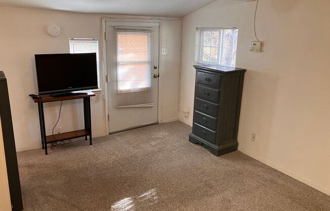 1 bed, 1 bath, $1,798, Unit Studio