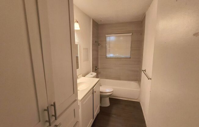 1 bed, 1 bath, $755, Unit Concho Vista - Unit 5
