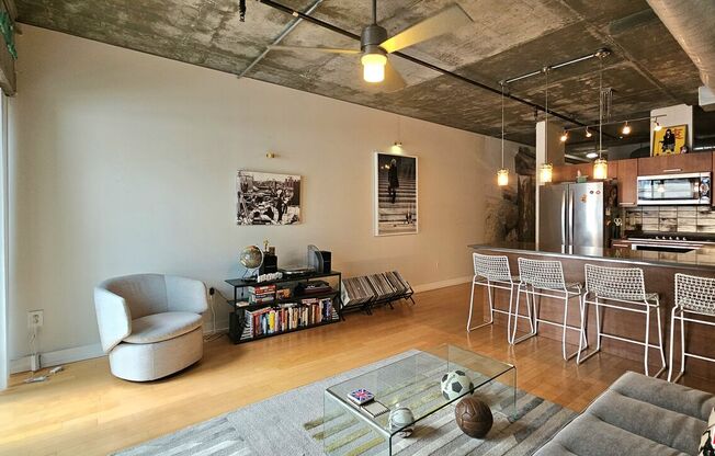 Studio, 1 bath, 660 sqft, $2,700, Unit 609
