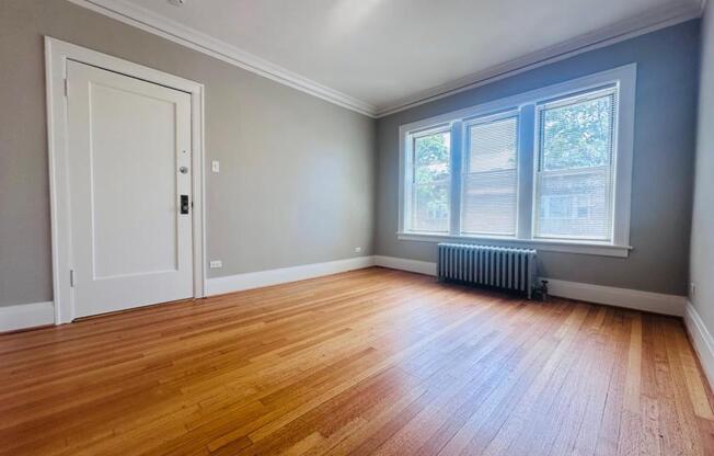 2742 W 66 ST