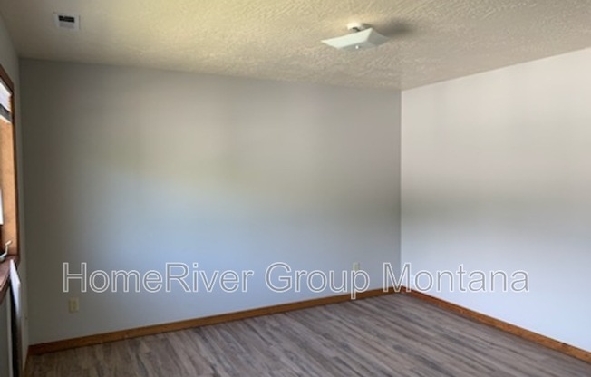 711 PALMER ST