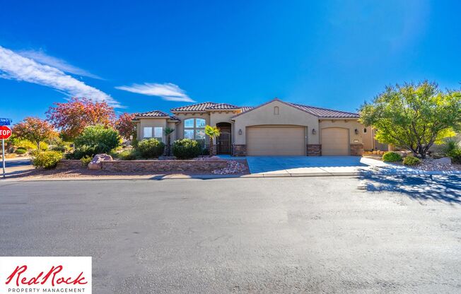 Stunning Home in Gated Community of Sun River- 55 & Over