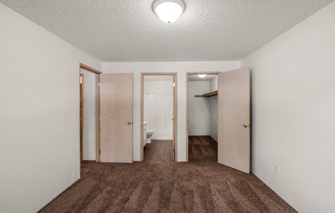 2 beds, 2 baths, 1,027 sqft, $1,450, Unit 49