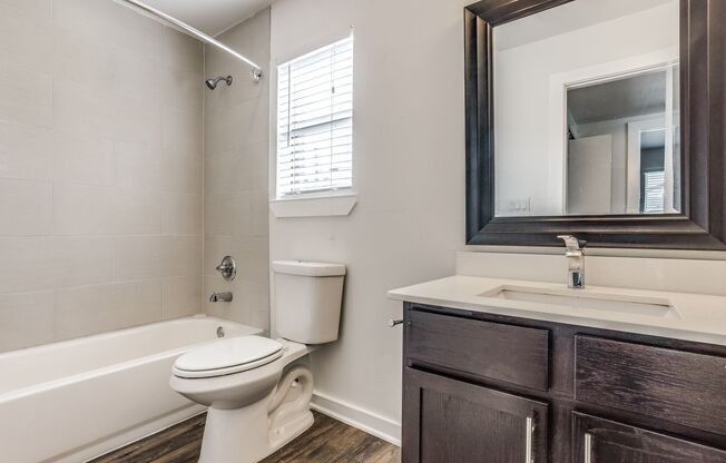 Monarch Place Apartments-2106 Bennett Avenue