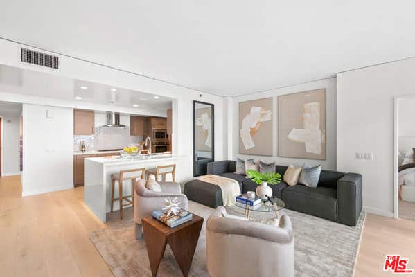 2 beds, 3 baths, 1,735 sqft, $7,500