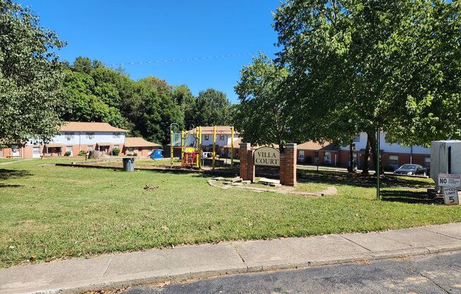 818 VILLA CT