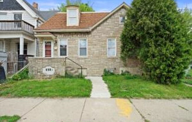 118 E CONCORDIA AVE