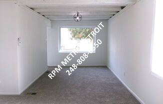 3 beds, 1 bath, $1,595, Unit (OM)