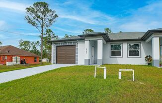 High Quality New construction Duplex 3 beds 2 baths in Lehigh Acres