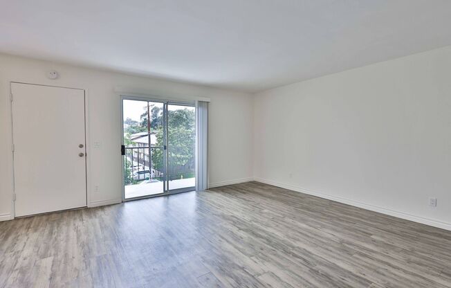 2 Bedroom 2 Bathroom in Spring Valley!