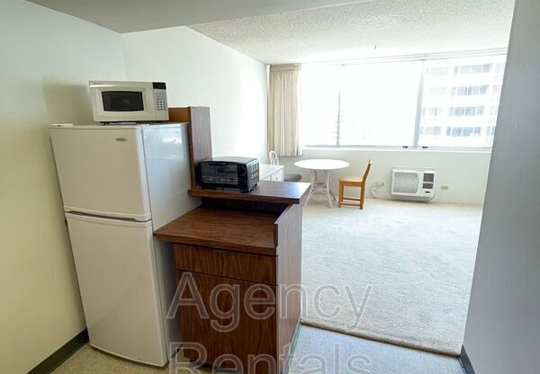 1560 Kanunu St, Honolulu HI 6 FLR