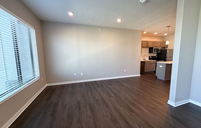 Studio, 1 bath, 580 sqft, $1,099, Unit 517