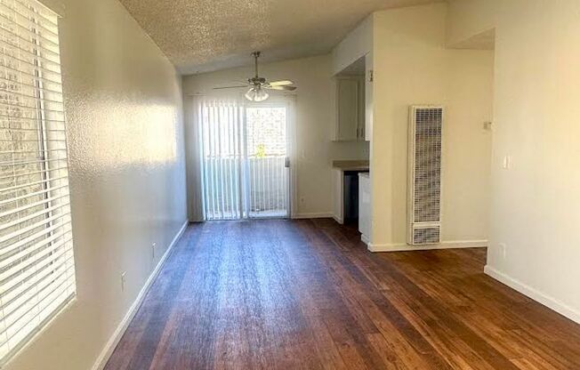 2 beds, 2 baths, 728 sqft, $2,825, Unit 07