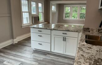 2 beds, 1 bath, $1,495, Unit 1520 upper