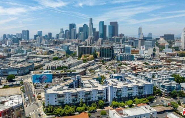 1 bed, 1 bath, 1,050 sqft, $3,100, Unit 426