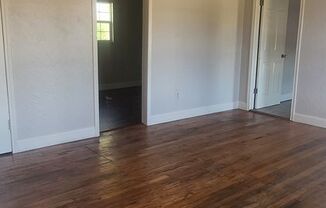 3 beds, 1 bath, $875