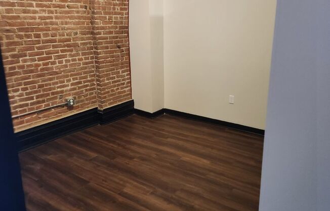 1 bed, 1 bath, 682 sqft, $1,225, Unit 106