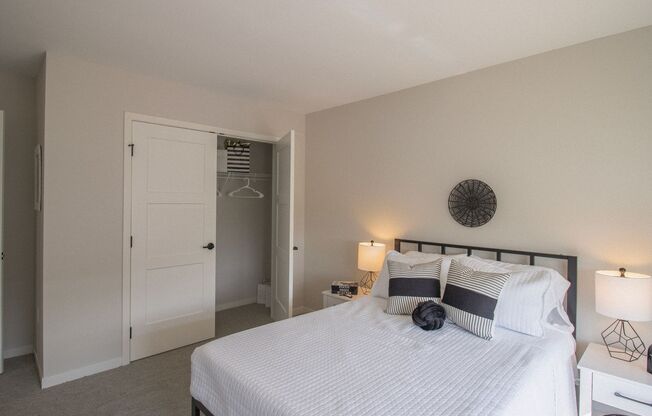 3 beds, 2.5 baths, 1,700 sqft, $3,125, Unit 1207