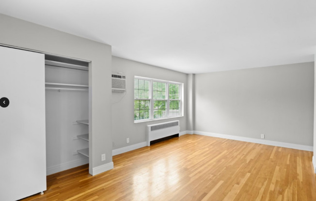$250 Off July Move In Special!  Fully Renovated Studio Apartments in Hyde Park!