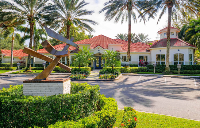 Sarasota Apartments Exterior - Saratoga Place