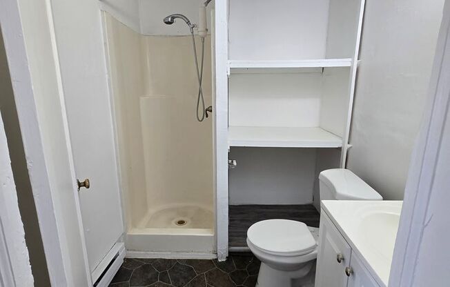 1 bed, 1 bath, 450 sqft, $985, Unit 2