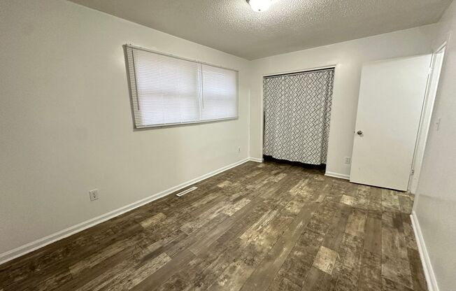 2 beds, 1 bath, $850, Unit Apt #117