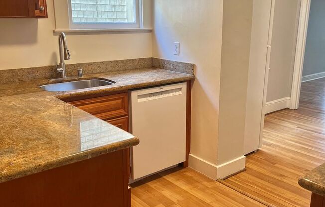 2969 Jackson Street Apartments*