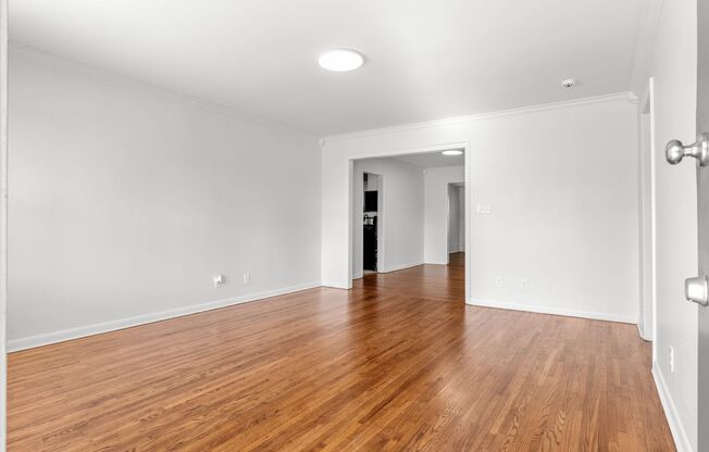 3BR/1BA Home with W/D Hookups + Holiday Move-In Special $250 !!