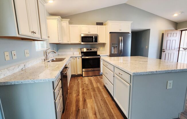 55+ Gorgeous Gem ready for Move in!