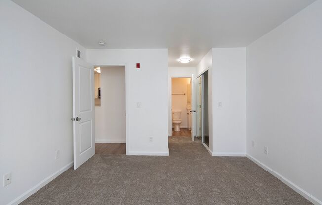 2 beds, 2 baths, 965 sqft, $2,595, Unit 117