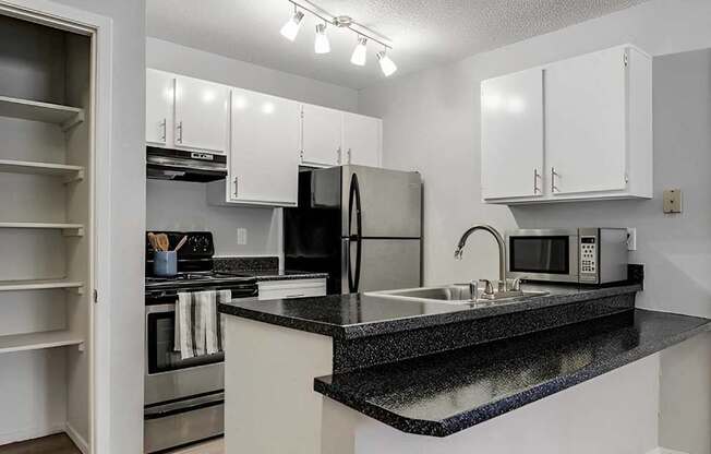 Aspen Landing Apartments in Kansas City