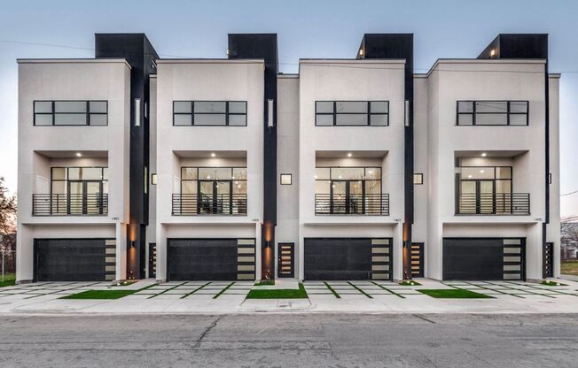 Spacious Townhouse in Dallas