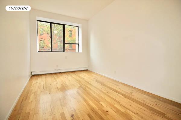 3 beds, 1.5 baths, 1,100 sqft, $3,900, Unit 3K