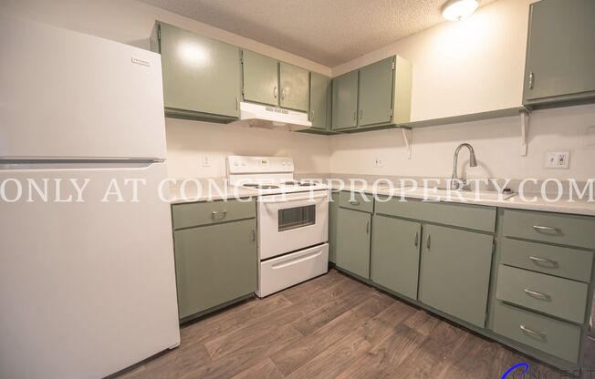 2 beds, 1 bath, 935 sqft, $1,249, Unit 20