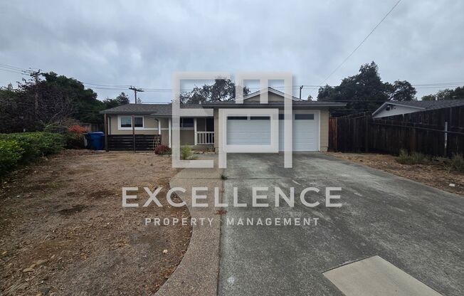 4/2 House with Large Yard, AC, New Flooring, Walk to Schools!