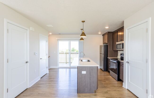 2 beds, 2.5 baths, 1,160 sqft, $1,650, Unit 3227 NW Chapel LN