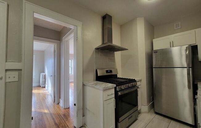 1 bed, 1 bath, $1,275, Unit D101