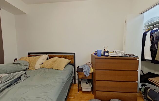 1 bed, 1 bath, 800 sqft, $2,350, Unit 1337 2A
