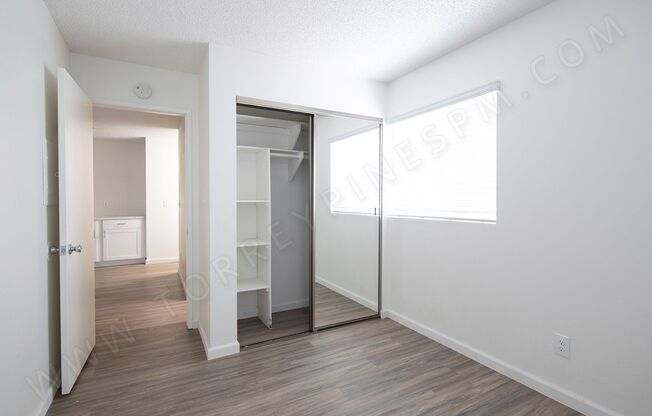 *OPEN HOUSE: 9/6 1-2PM* Gorgeous 2BR in Hillcrest with 2 Parking Spaces