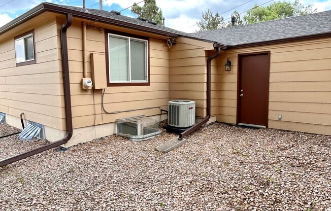 3 beds, 2 baths, 1,800 sqft, $2,650