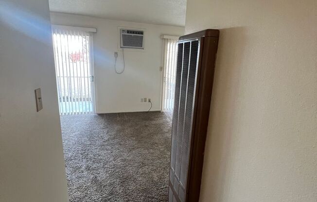 1 bed, 1 bath, $1,195, Unit 6