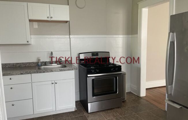 3 beds, 1 bath, $1,650, Unit 45