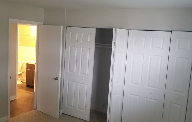2 beds, 1 bath, 850 sqft, $1,750, Unit 940-317