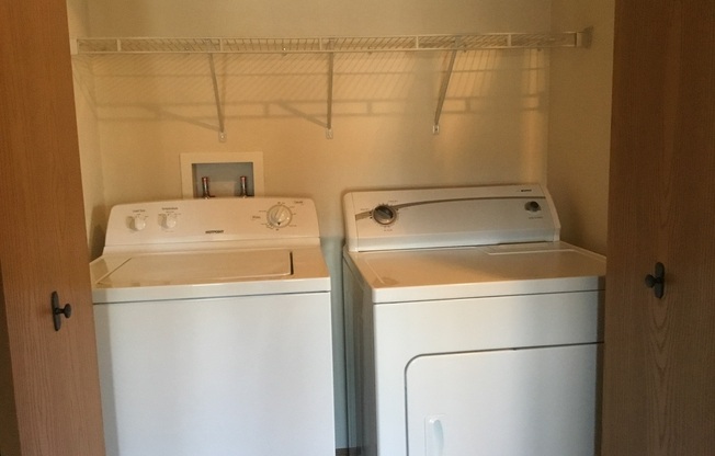 2 beds, 1.5 baths, 1,128 sqft, $1,369.99, Unit 30-05