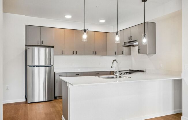 2 beds, 2 baths, 938 sqft, $2,325, Unit 215
