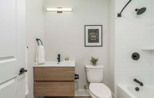 Studio, 1 bath, 420 sqft, $1,155, Unit 213
