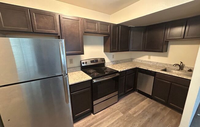 1 bed, 1 bath, $950, Unit 213