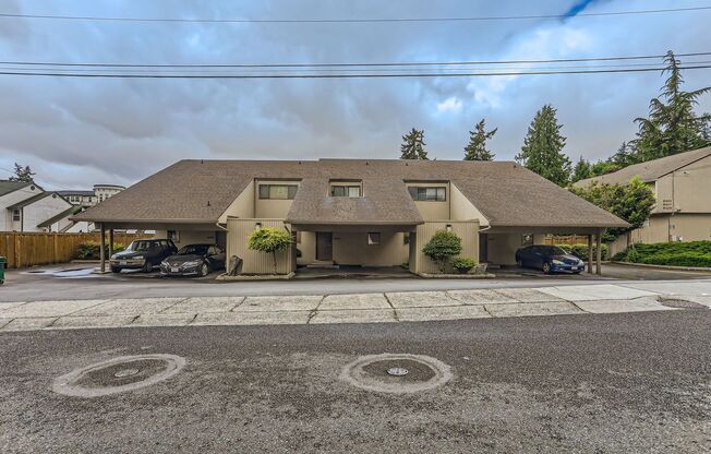 8389-8397 Redmond